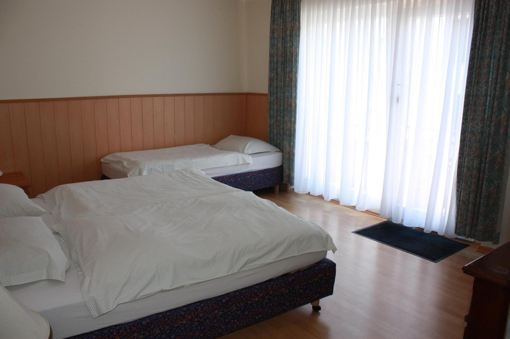 קלן Hotel Roemerhafen מראה חיצוני תמונה