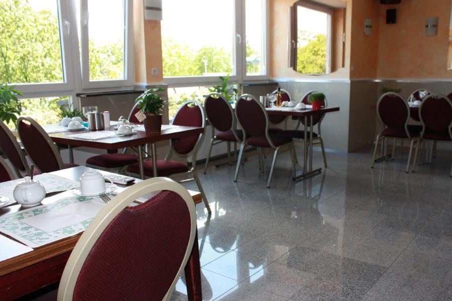 קלן Hotel Roemerhafen מראה חיצוני תמונה